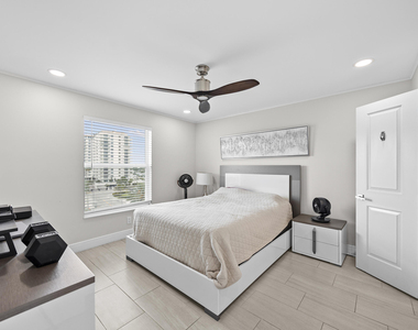 2900 Banyan Street - Photo Thumbnail 14
