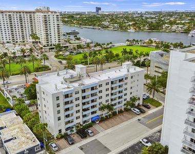 2900 Banyan Street - Photo Thumbnail 10