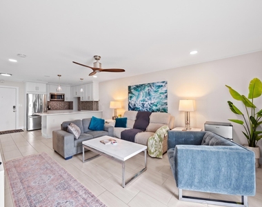 2900 Banyan Street - Photo Thumbnail 1