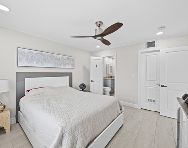 2900 Banyan Street - Photo Thumbnail 15
