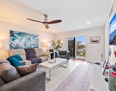 2900 Banyan Street - Photo Thumbnail 2