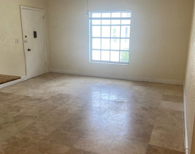 2200 Ne 66th Street - Photo Thumbnail 27