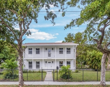 2233 Dock Street - Photo Thumbnail 1