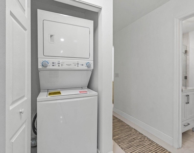 2233 Dock Street - Photo Thumbnail 17