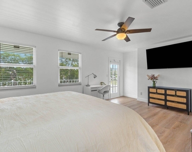2233 Dock Street - Photo Thumbnail 18