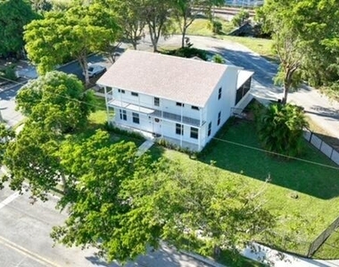 2233 Dock Street - Photo Thumbnail 36