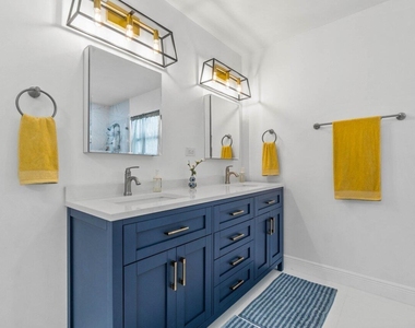 2233 Dock Street - Photo Thumbnail 20