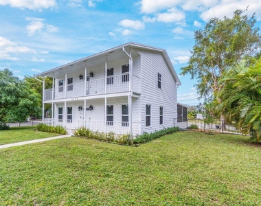 2233 Dock Street - Photo Thumbnail 2