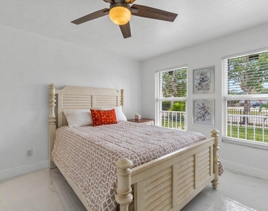 2233 Dock Street - Photo Thumbnail 14