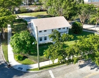 2233 Dock Street - Photo Thumbnail 38