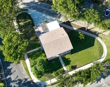 2233 Dock Street - Photo Thumbnail 37