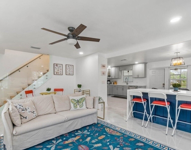 2233 Dock Street - Photo Thumbnail 4