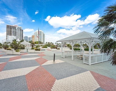 1 Las Olas Circle - Photo Thumbnail 38