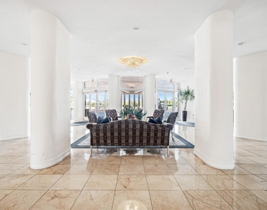 1 Las Olas Circle - Photo Thumbnail 18