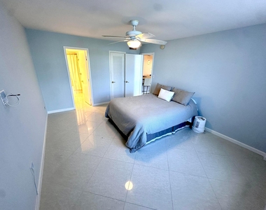 1 Las Olas Circle - Photo Thumbnail 15