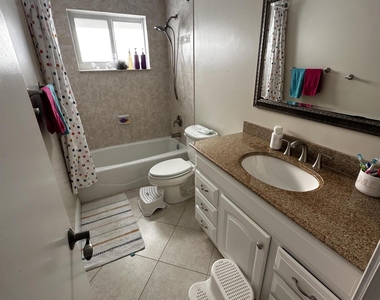 6860 S Calle Del Paz S - Photo Thumbnail 27