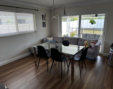 6860 S Calle Del Paz S - Photo Thumbnail 15