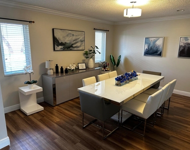 6860 S Calle Del Paz S - Photo Thumbnail 10