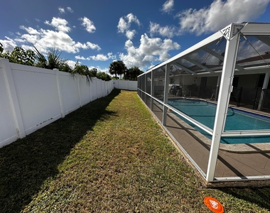 6860 S Calle Del Paz S - Photo Thumbnail 33