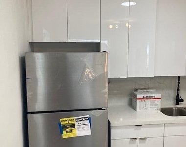 341 Sw 15th Street - Photo Thumbnail 6