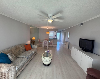 300 Ne 26th Avenue - Photo Thumbnail 7