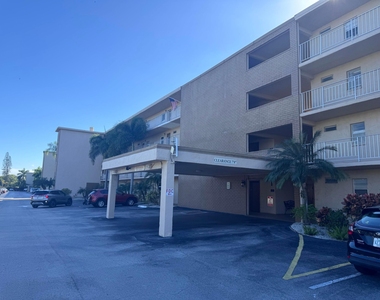 300 Ne 26th Avenue - Photo Thumbnail 20