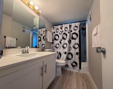 300 Ne 26th Avenue - Photo Thumbnail 11