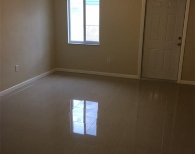 1829 Ne 175th Street - Photo Thumbnail 7