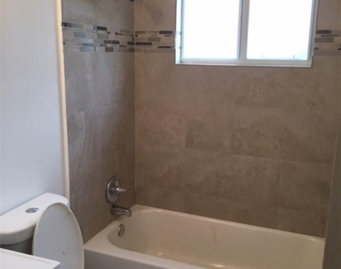 1829 Ne 175th Street - Photo Thumbnail 10