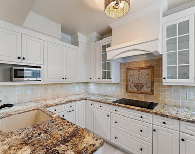 2905 Fairway Drive N - Photo Thumbnail 8