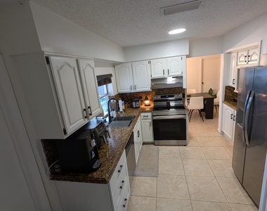 11640 Nw 32nd Manor - Photo Thumbnail 16