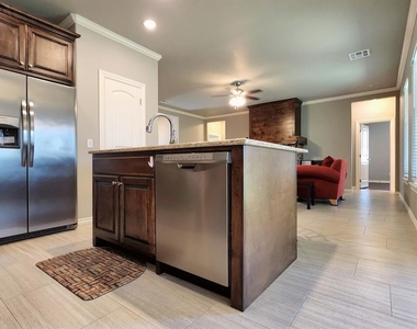 2308 Paraiso Way - Photo Thumbnail 12