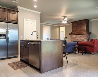 2308 Paraiso Way - Photo Thumbnail 4