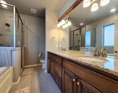 2308 Paraiso Way - Photo Thumbnail 10