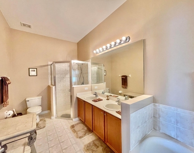 137 Canterbury Place - Photo Thumbnail 20
