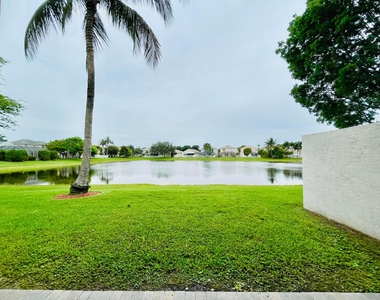137 Canterbury Place - Photo Thumbnail 30