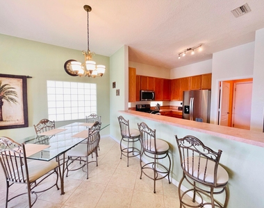 137 Canterbury Place - Photo Thumbnail 9