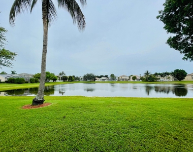 137 Canterbury Place - Photo Thumbnail 29