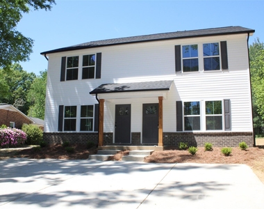 562 W Park Avenue - Photo Thumbnail 21