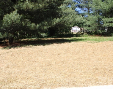 562 W Park Avenue - Photo Thumbnail 19