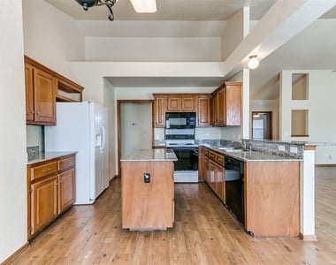 4100 Kent Street - Photo Thumbnail 8