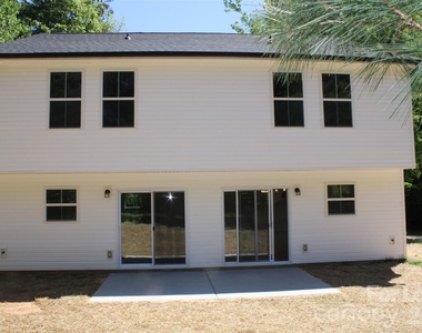 562 W Park Avenue - Photo Thumbnail 22