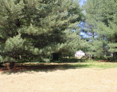 562 W Park Avenue - Photo Thumbnail 20