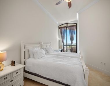 701 S Olive Avenue - Photo Thumbnail 6