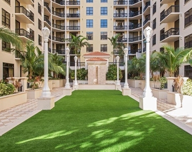 701 S Olive Avenue - Photo Thumbnail 19
