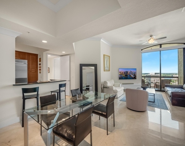 701 S Olive Avenue - Photo Thumbnail 1