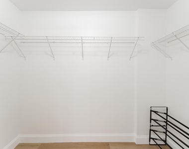 665 Jeffery Street - Photo Thumbnail 31