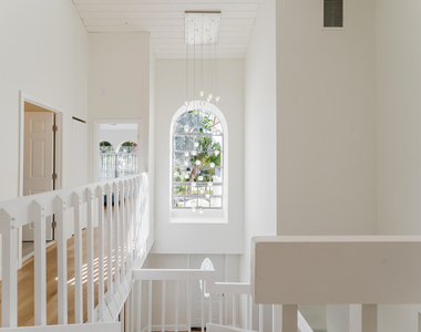 665 Jeffery Street - Photo Thumbnail 21
