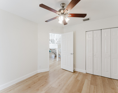 665 Jeffery Street - Photo Thumbnail 4