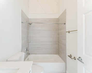 665 Jeffery Street - Photo Thumbnail 23